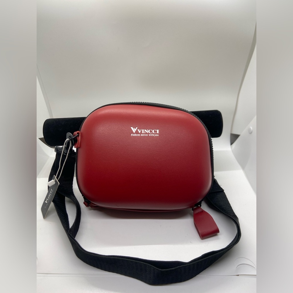 Vincci~Red camera bag purse~NWT